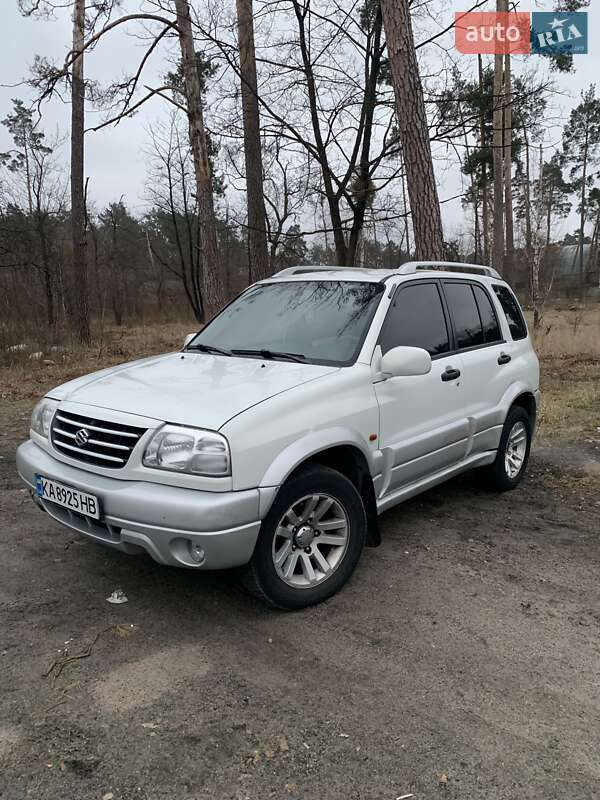 Suzuki Grand vitara (2004)