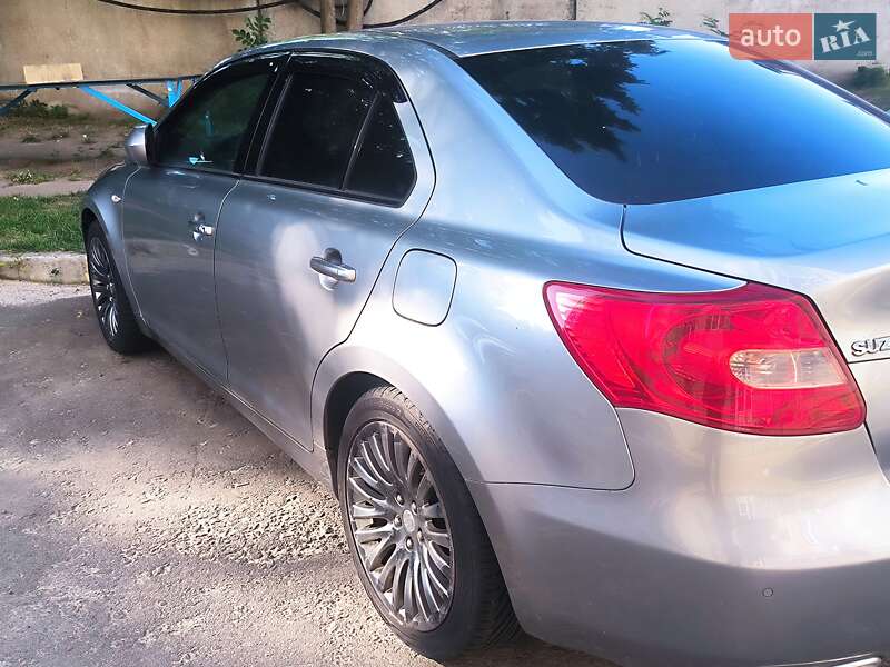 Suzuki Kizashi (2011)
