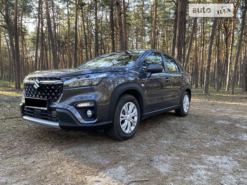 Suzuki S-cross (2023)