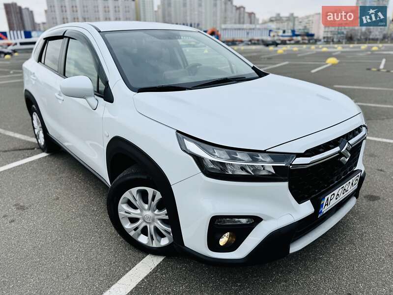 Suzuki S-cross (2023)