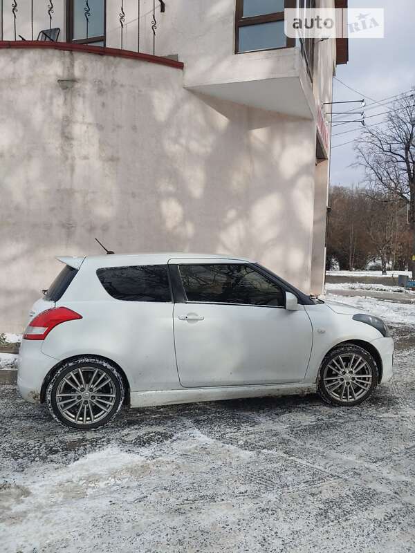 Suzuki Swift (2014)
