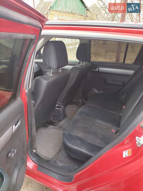 Suzuki Swift (2005)