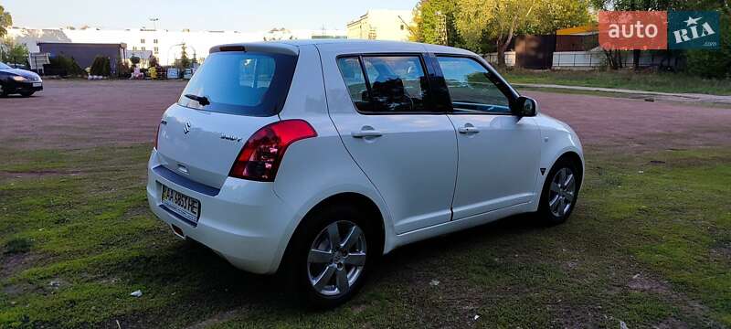 Suzuki Swift (2008)