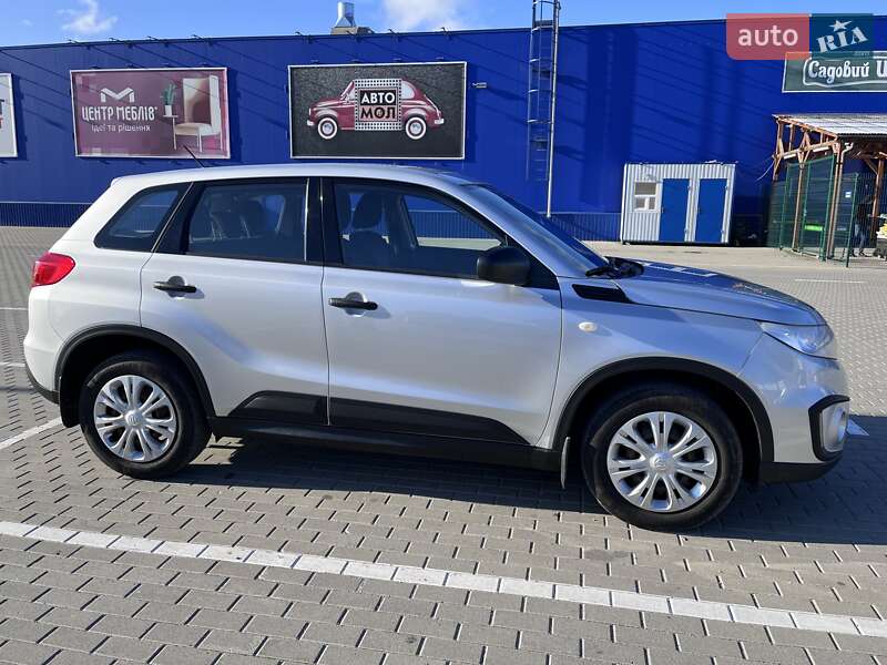 Suzuki Vitara (2016)