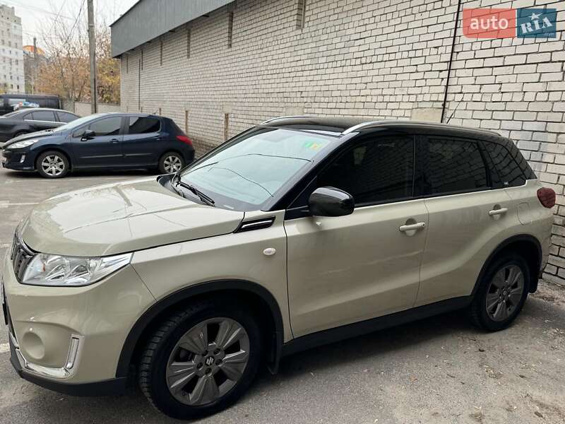 Suzuki Vitara (2020)
