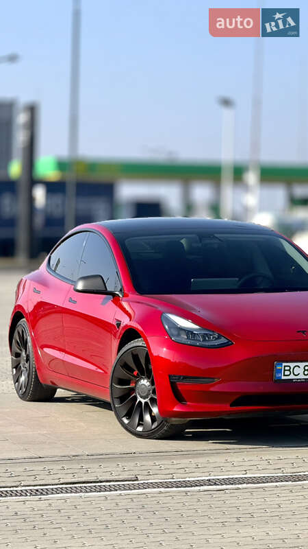 Tesla Model 3 (2021)