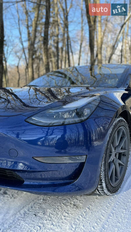Tesla Model 3 (2021)