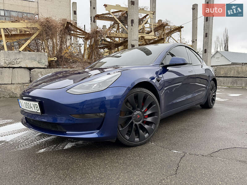 Tesla Model 3 (2022)
