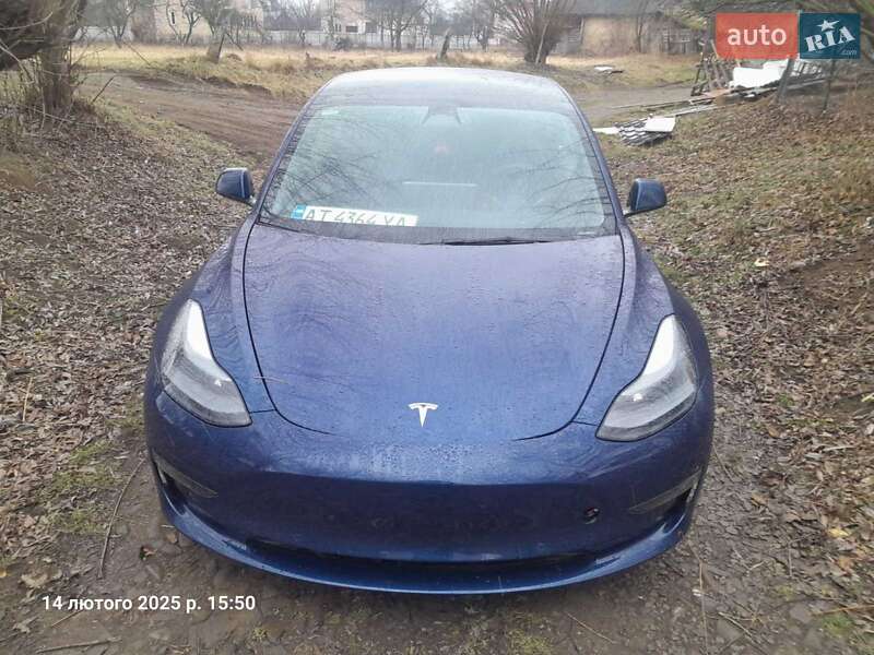 Tesla Model 3 (2022)
