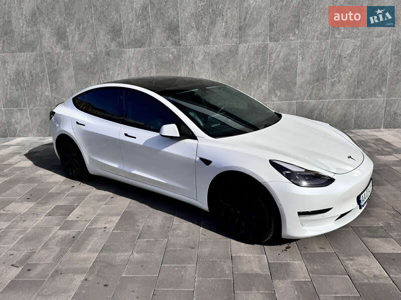 Tesla Model 3 (2021)