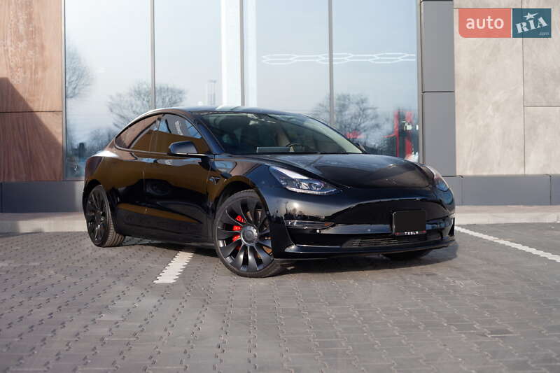 Tesla Model 3 (2021)