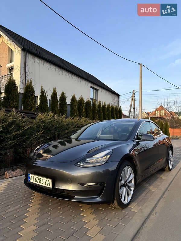 Tesla Model 3 (2018)