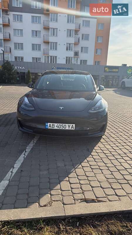 Tesla Model 3 (2021)