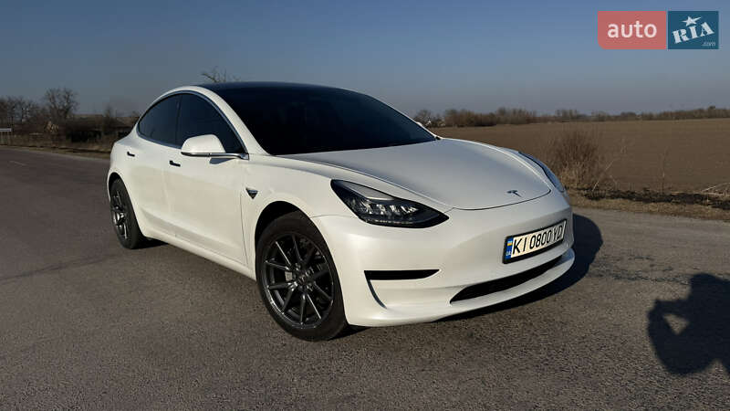 Tesla Model 3 (2020)