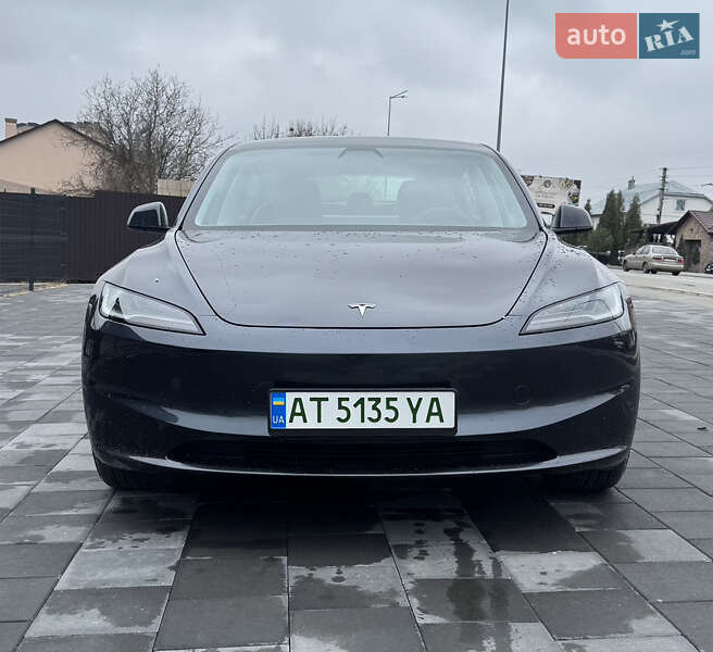 Tesla Model 3 (2024)