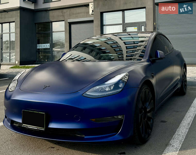 Tesla Model 3 (2022)