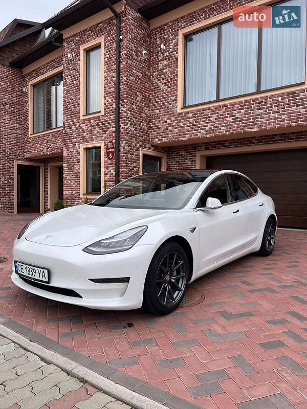 Tesla Model 3 (2020)