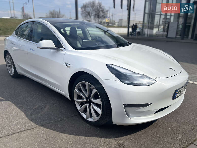Tesla Model 3 (2020)
