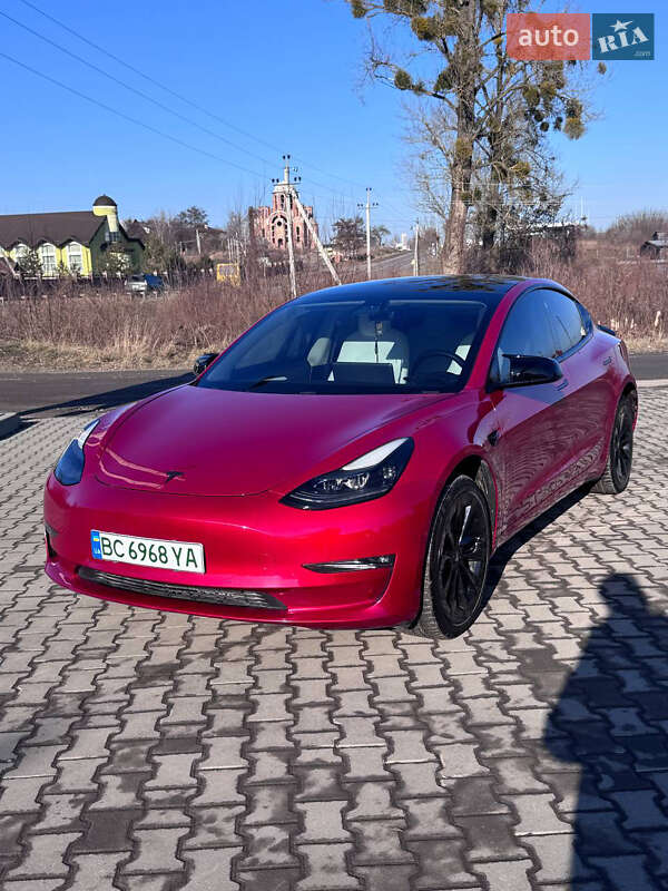 Tesla Model 3 (2021)