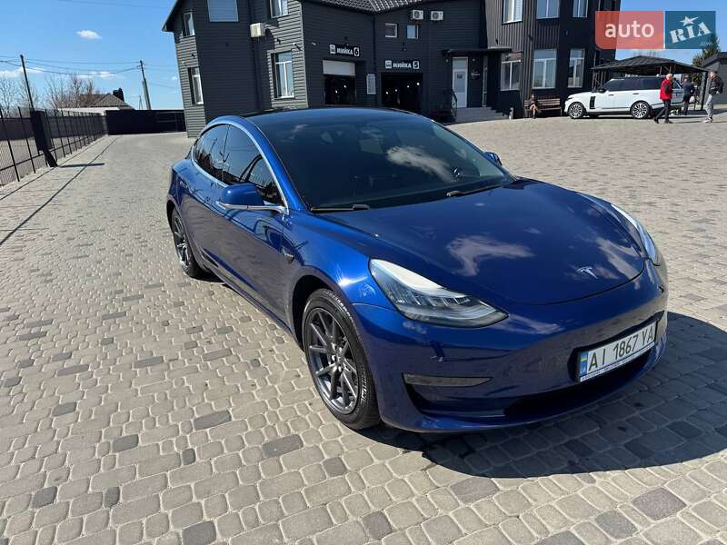 Tesla Model 3 (2018)