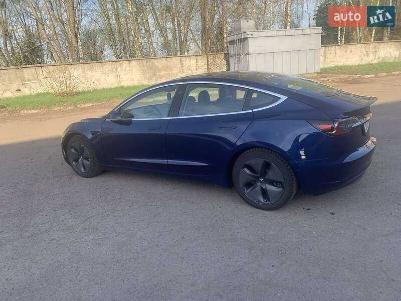Tesla Model 3 (2018)