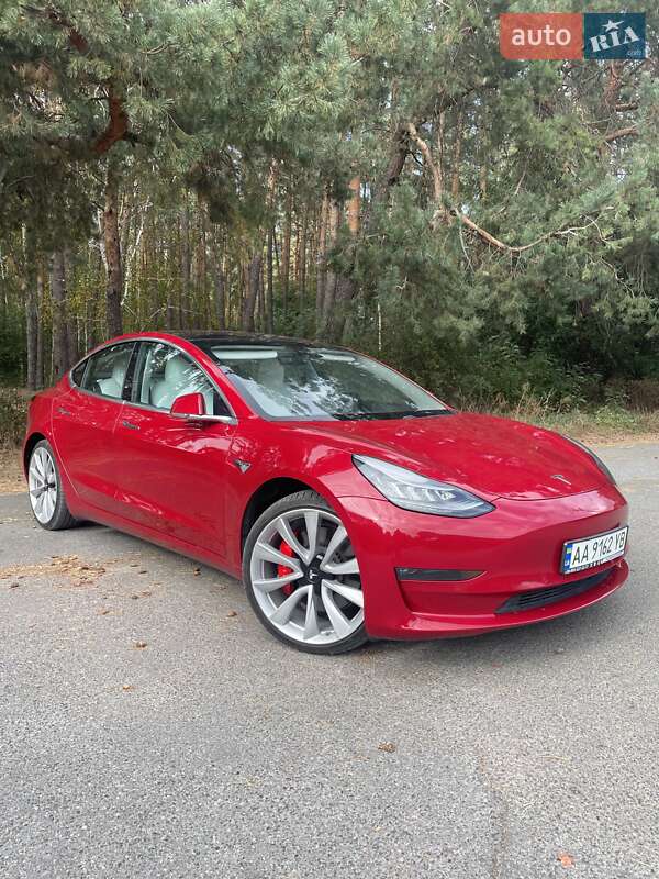 Tesla Model 3 (2018)