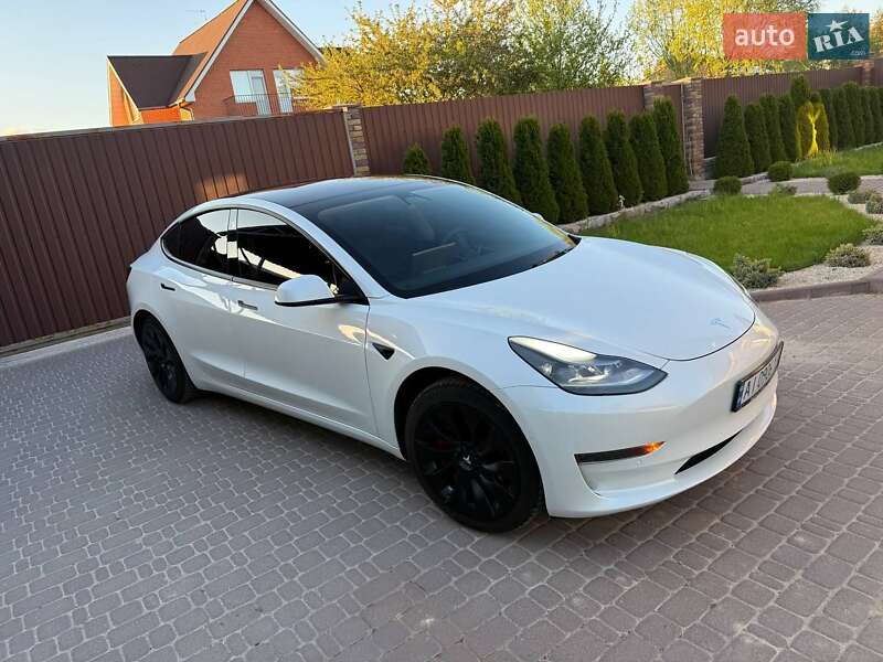 Tesla Model 3 (2021)