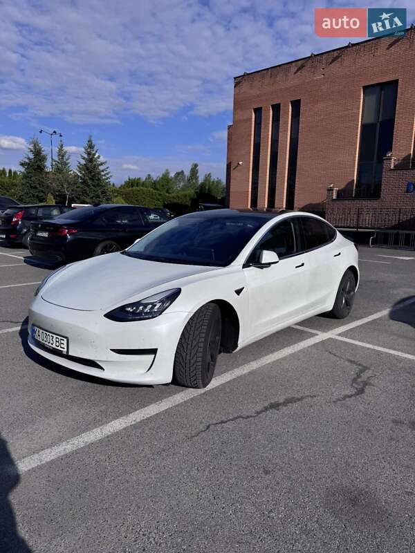 Tesla Model 3 (2020)