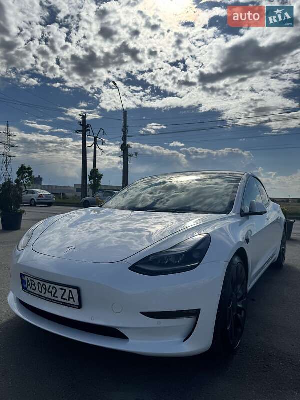 Tesla Model 3 (2022)