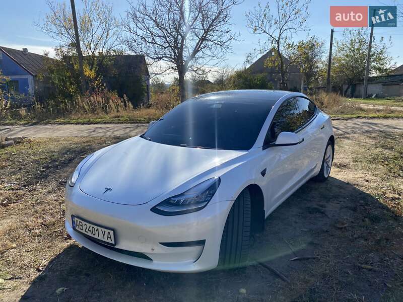 Tesla Model 3 (2020)