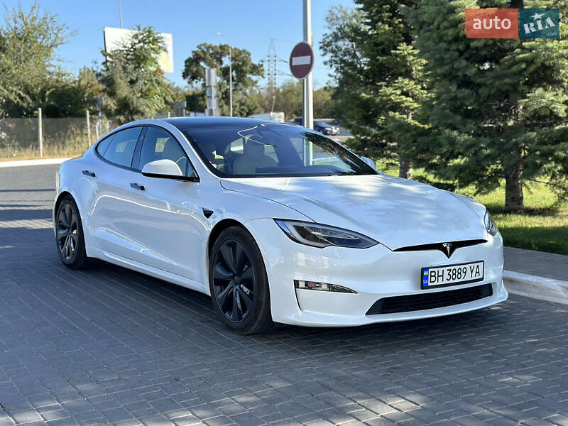 Tesla Model s (2022)