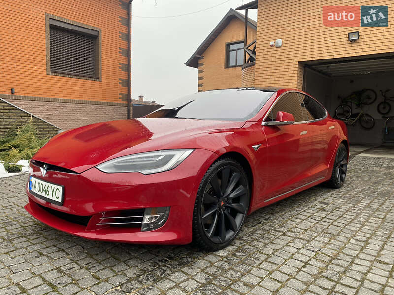 Tesla Model s (2017)