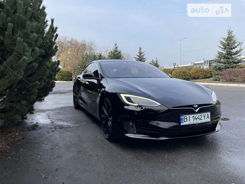 Tesla Model s (2016)