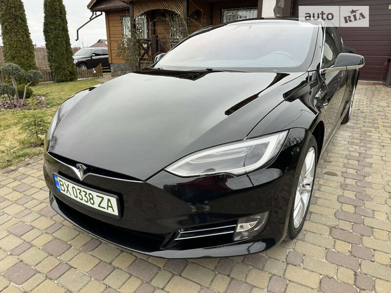Tesla Model s (2018)
