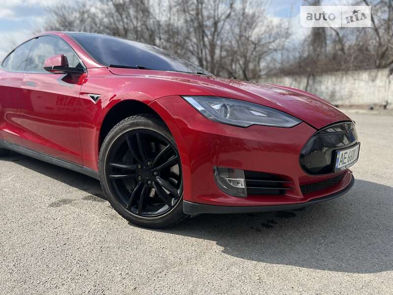 Tesla Model s (2014)
