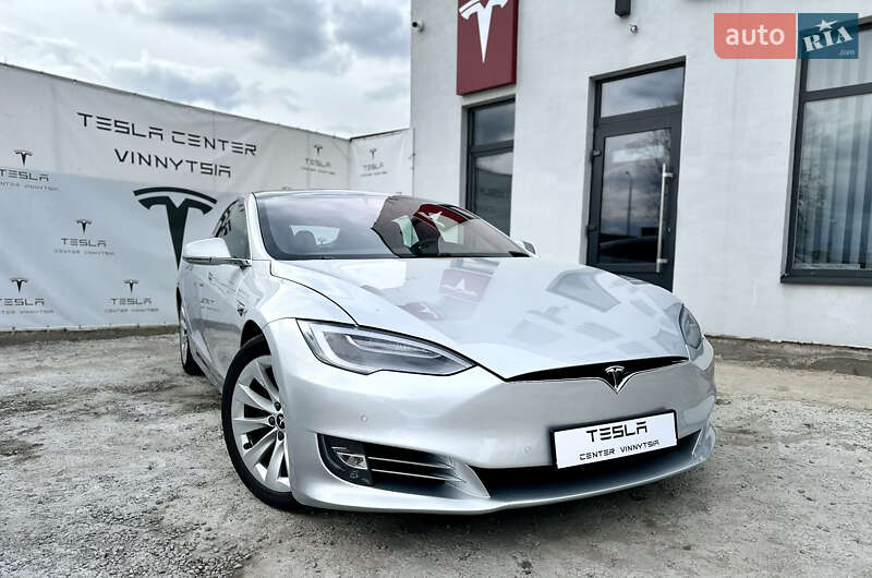 Tesla Model s (2018)