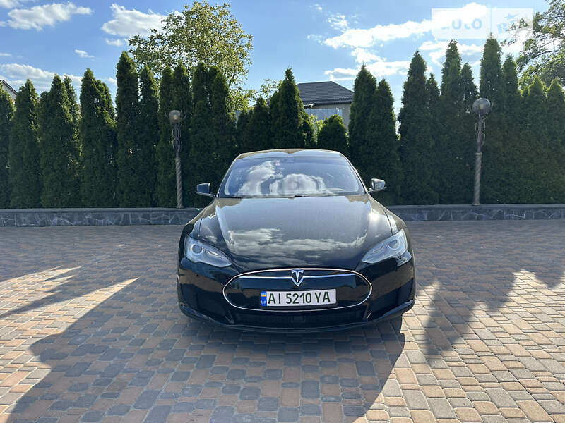 Tesla Model s (2014)