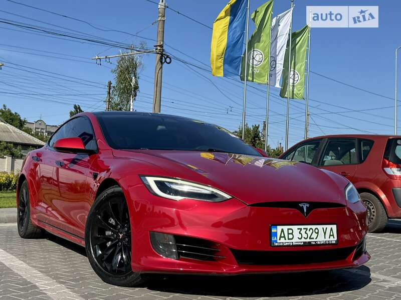 Tesla Model s (2017)