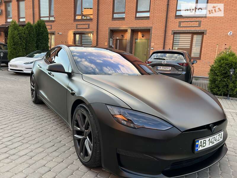 Tesla Model s (2021)