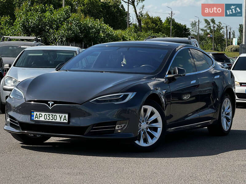 Tesla Model s (2018)