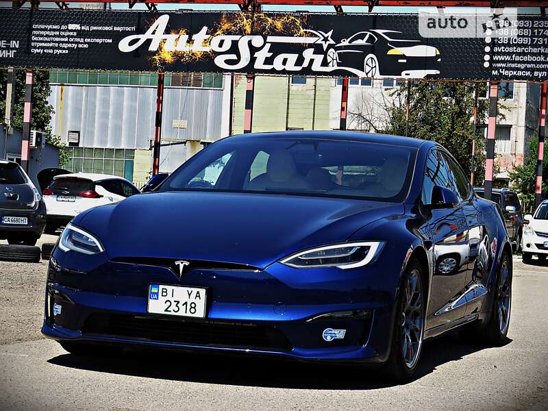 Tesla Model s (2021)