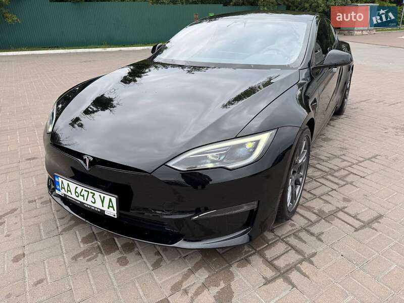 Tesla Model s (2023)