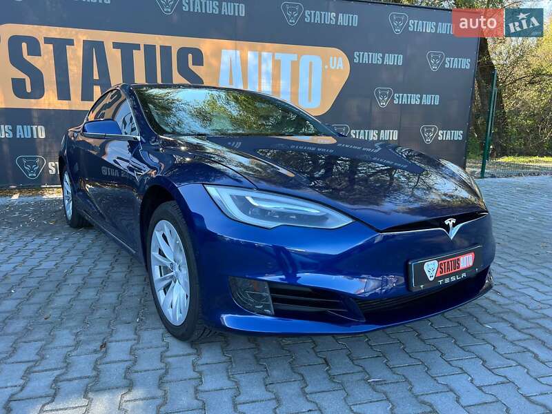 Tesla Model s (2017)