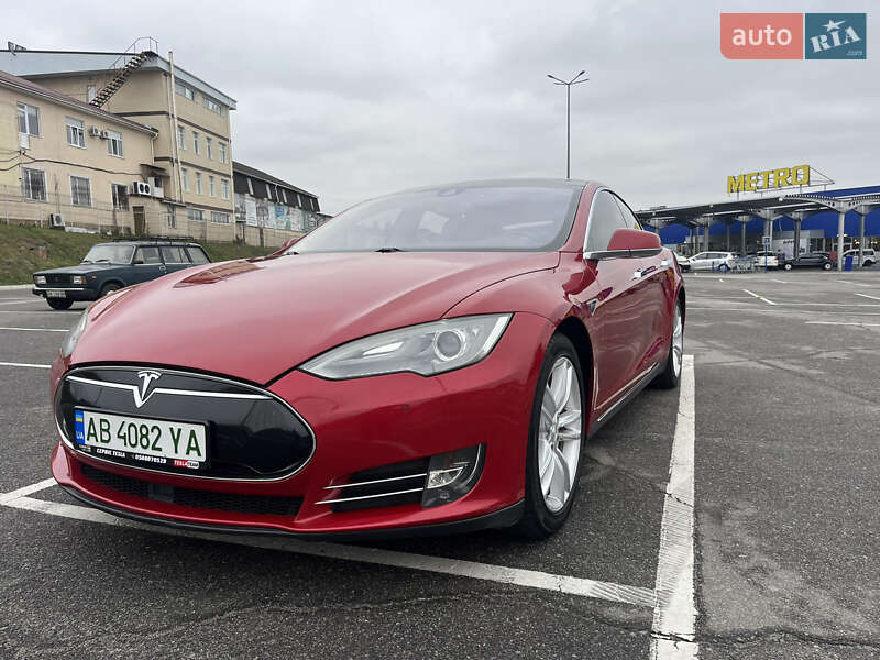 Tesla Model s (2014)