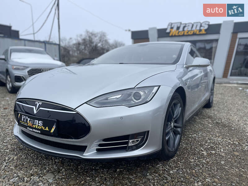 Tesla Model s (2014)