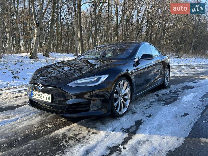 Tesla Model s (2017)