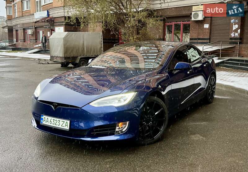 Tesla Model s (2017)