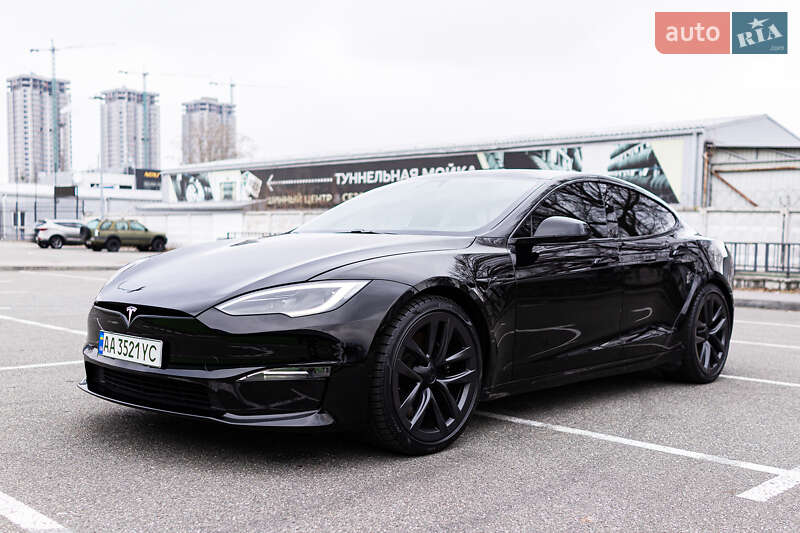 Tesla Model s (2023)