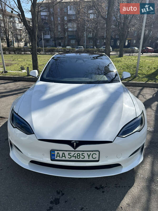 Tesla Model s (2022)
