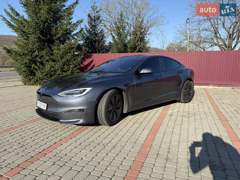Tesla Model s (2021)